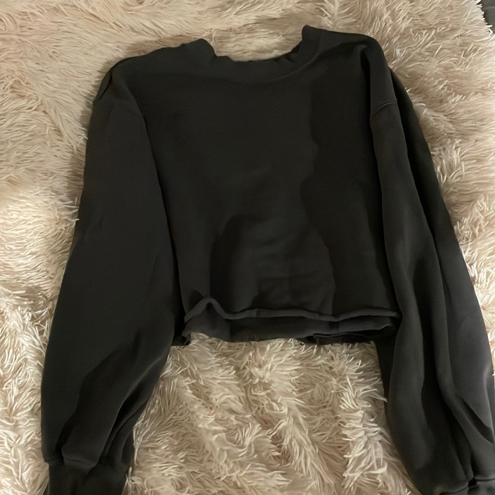h&m cropped crewneck